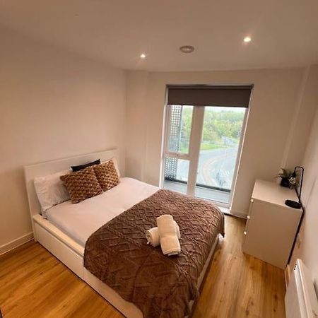 2 Bed Corner Apartment With Gym 曼彻斯特 外观 照片