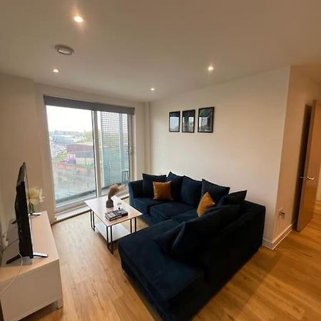 2 Bed Corner Apartment With Gym 曼彻斯特 外观 照片