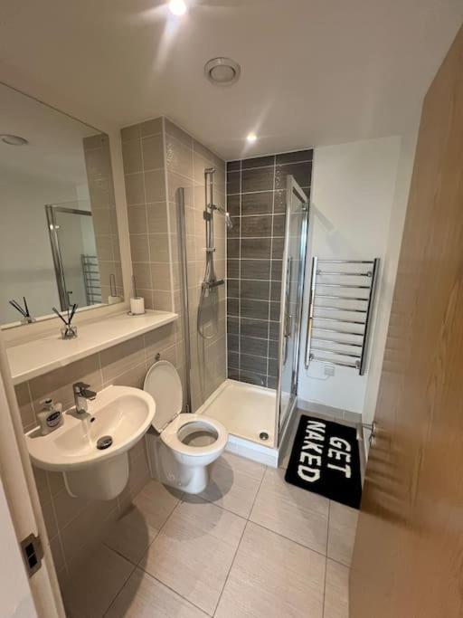 2 Bed Corner Apartment With Gym 曼彻斯特 外观 照片
